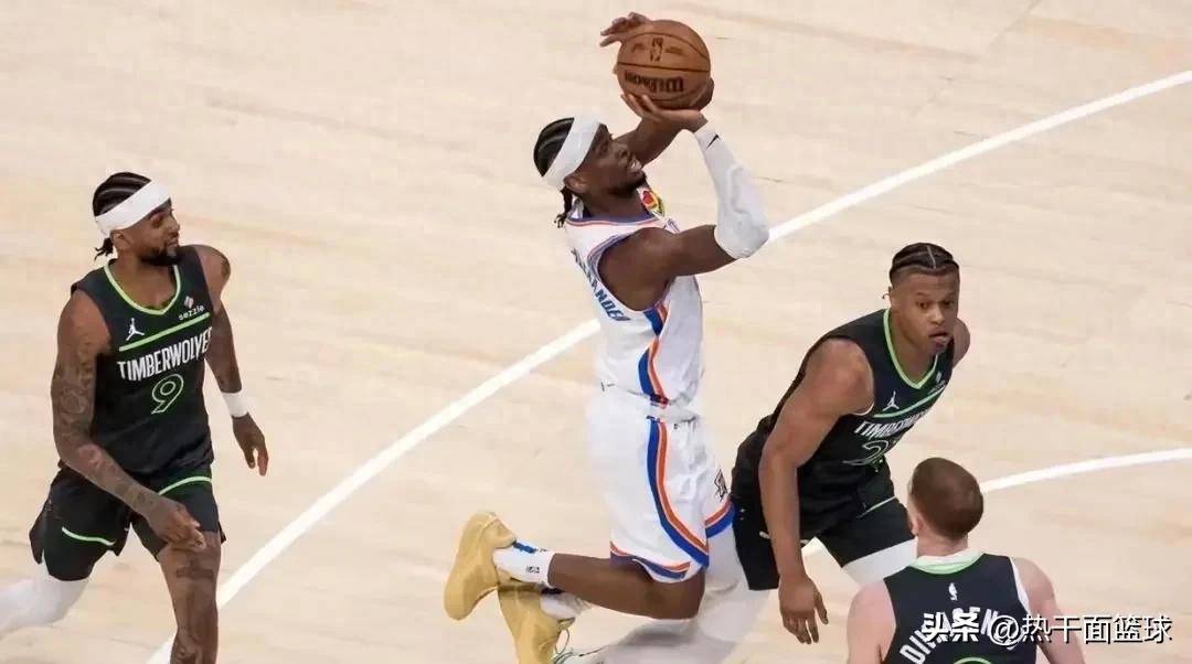 热火官方公布新规，鹈鹕引发争议，哈登球迷热议！