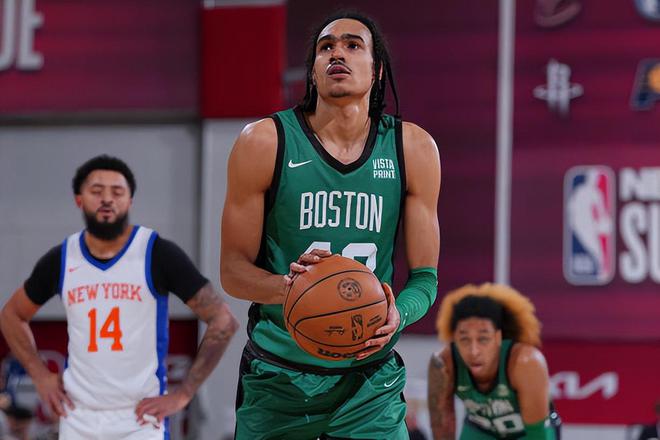 凯尔特人复出首战,状态爆棚状态火爆,掀起高潮成为焦点!