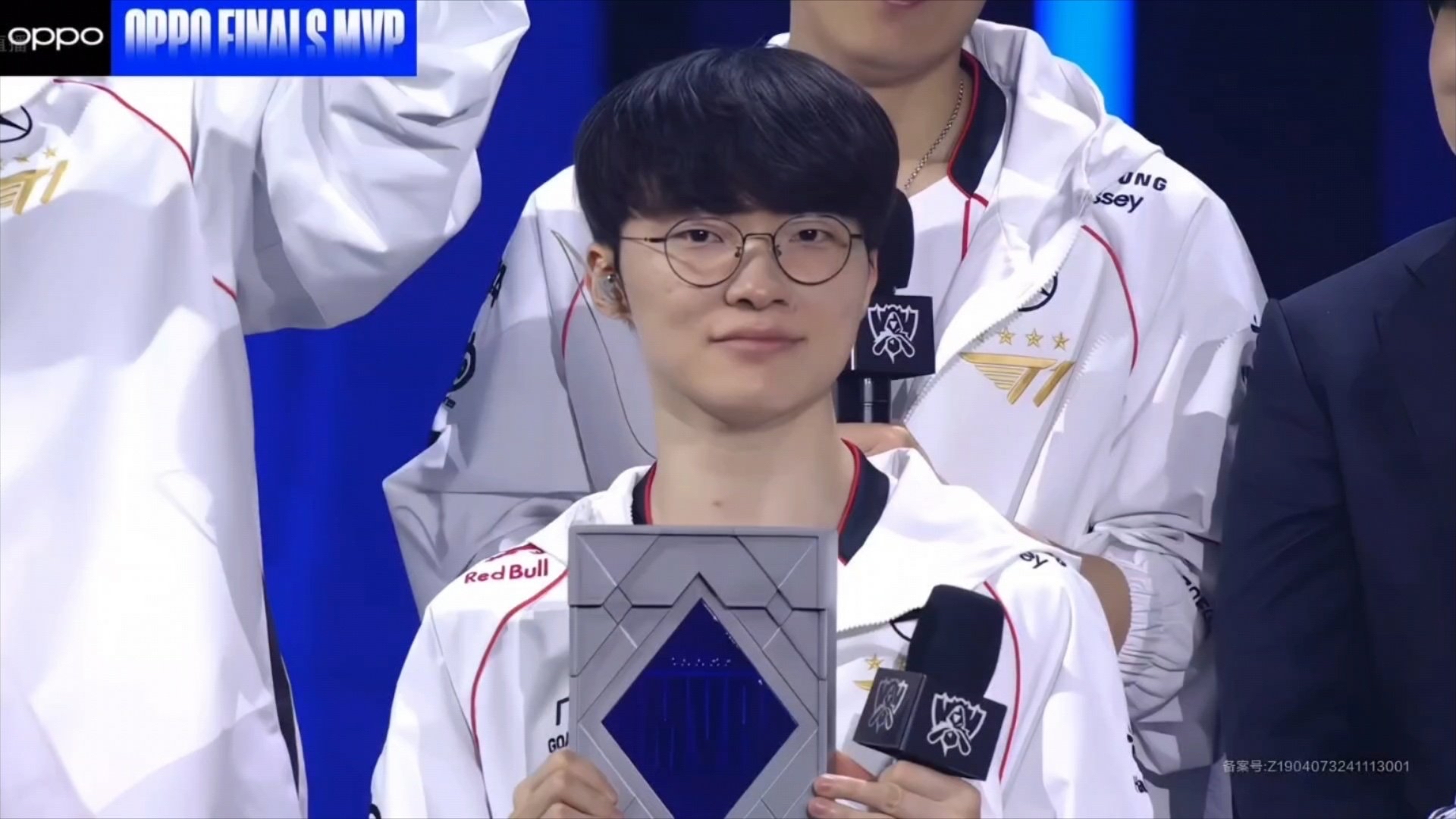 Faker连续七场比赛得分超过大比分获胜,勇士不断突破!